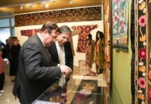Bakıda “Türk xalqlarının geyim və zərgərlik mədəniyyəti” sərgisi açılıb “Türk xalqlarının geyim və zərgərlik mədəniyyəti” sərgisi