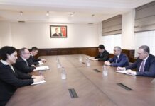 Prezident Administrasiyasının rəhbəri Samir Nuriyev Asiya İnkişaf Bankının departamentinin Baş direktoru ilə görüşüb Aprelin 5-də Azərbaycan Respublikası Prezidenti Administrasiyasının rəhbəri, COP29 üzrə Təşkilat Komitəsinin sədri Samir Nuriyev Asiya İnkişaf Bankının Mərkəzi və Qərbi Asiya Regional Departamentinin Baş direktoru Yevgeni Jukov ilə görüşüb