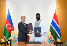 Azərbaycanla Qambiya diplomatik pasport sahibləri üçün viza tələbini aradan qaldırıb Mayın 4-də Azərbaycanın xarici işlər naziri Ceyhun Bayramov Qambiyaya işgüzar səfəri çərçivəsində bu ölkənin xarici işlər, beynəlxalq əməkdaşlıq və xaricdəki qambiyalılar naziri Mamadu Tanqara ilə görüşüb