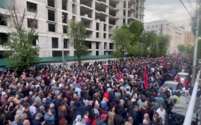 İrəvanda etiraz aksiyası