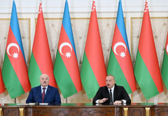 Azərbaycan Respublikasının Prezidenti İlham Əliyev və Belarus Respublikasının Prezidenti Aleksandr Lukaşenko mətbuata bəyanatlarla çıxış ediblər