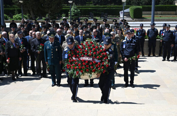 Həzi Aslanov, Mehdi Hüseynzadə, Rixard Zorge və Qafur Məmmədovun abidələri ziyarət olunub