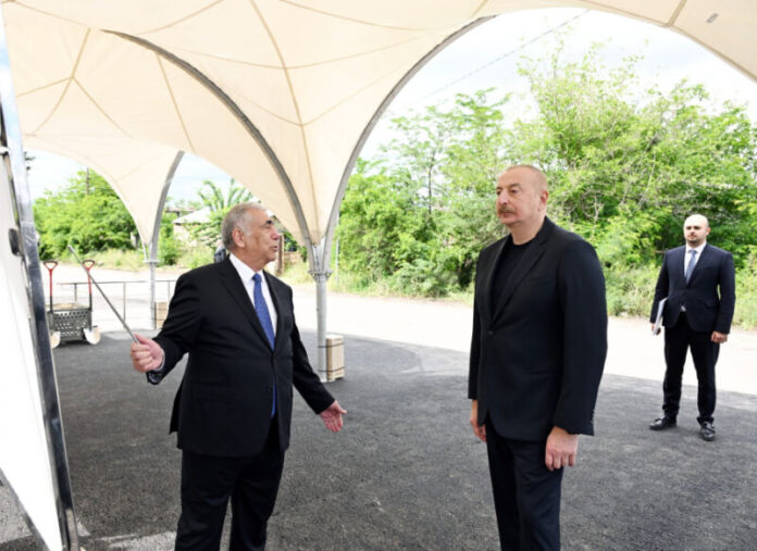Azərbaycan Respublikasının Prezidenti İlham Əliyev mayın 18-də Zəngilan şəhərinin daxili yol-kommunikasiya şəbəkəsinin təməlini qoyub