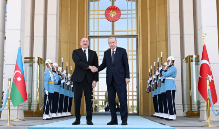 Ankarada Azərbaycan Respublikasının Prezidenti İlham Əliyevin Türkiyə Respublikasının Prezidenti Rəcəb Tayyib Ərdoğan ilə təkbətək görüşü olub