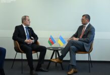 Azərbaycanın XİN başçısı ukraynalı həmkarı ilə humanitar yardımı müzakirə edib Azərbaycan Respublikasının xarici işlər naziri Ceyhun Bayramov Ukrayna Bərpa Konfransında iştirakı çərçivəsində Ukraynanın xarici işlər naziri Dmitro Kuleba ilə görüşüb