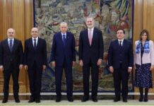 Ərdoğan İspaniya kralı ilə görüşüb İspaniyada səfərdə olan Türkiyə Prezidenti Rəcəb Tayyib Ərdoğan bu ölkənin kralı VI Felipe ilə görüşüb