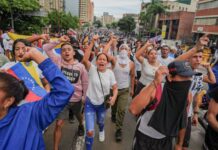 Venesuelada etirazlar zamanı təxminən 750 nəfər saxlanılıb Venesuela