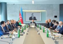 SOCAR “Azər-Türk Bank”ın səhmlərinin 51 %-ni almaq istəyir SOCAR "Azər-Türk Bank"ın səhmlərinin 51 %-ni almaq istəyir