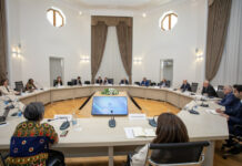 Energetika naziri Dünya Bankının Cənubi Qafqaz üzrə regional direktoru ilə görüşüb Energetika naziri Pərviz Şahbazov Dünya Bankının Cənubi Qafqaz üzrə regional direktoru Roland Praysın rəhbərlik etdiyi nümayəndə heyəti ilə görüşüb