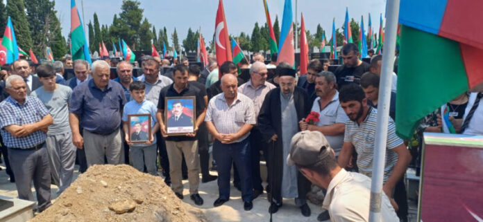 Şəhid Akif Abbasovun nəşinin qalıqları Gəncə Şəhidlər xiyabanında torpağa tapşırılıb