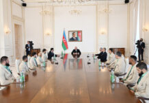 Prezident İlham Əliyev Paris Yay Olimpiya Oyunlarında medal qazanmış Azərbaycan idmançılarını və onların məşqçilərini qəbul edib Prezident İlham Əliyev Paris Yay Olimpiya Oyunlarında medal qazanmış Azərbaycan idmançılarını və onların məşqçilərini qəbul edib