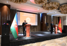 Bakıda Qırğızıstanın müstəqillik günü təntənə ilə qeyd edilib Qırğız Respublikasının müstəqilliyinin 33-cü, Qara-Qırğız Muxtar Vilayətinin 100-cü ildönümü