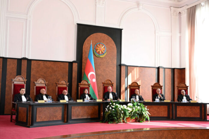 Konstitusiya Məhkəməsinin Plenumu