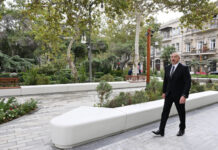 Prezident İlham Əliyev “Xaqani” bağında və ətraf ərazilərdə aparılmış abadlıq-yenidənqurma işlərindən sonra yaradılan şəraitlə tanış olub Prezident İlham Əliyev “Xaqani” bağında və ətraf ərazilərdə aparılmış abadlıq-yenidənqurma işlərindən sonra yaradılan şəraitlə tanış olub