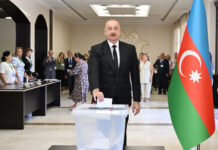 Prezident İlham Əliyev, birinci xanım Mehriban Əliyeva və qızları Leyla Əliyeva səs veriblər Prezident İlham Əliyev, birinci xanım Mehriban Əliyeva və qızları Leyla Əliyeva səs veriblər