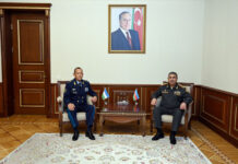 Azərbaycan ilə Özbəkistan arasında hərbi aviasiya və hava hücumundan müdafiə sahəsində təcrübə mübadiləsi inkişaf etdirilir Azərbaycan Respublikasının müdafiə naziri general-polkovnik Zakir Həsənov ölkəmizdə işgüzar səfərdə olan Özbəkistan Respublikasının Hava Hücumundan Müdafiə və Hərbi Hava Qüvvələrinin komandanı general-mayor Axmad Burxanov ilə görüşüb