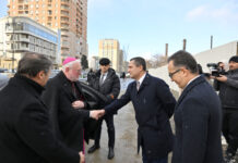 Bakıda II İoann Pavelin şərəfinə tikiləcək katolik kilsəsinin yerləşəcəyi ərazinin təqdisetmə mərasimi keçirilib Müqəddəs Taxt-Tacın Dövlətlər və Beynəlxalq Təşkilatlarla əlaqələr üzrə katibi arxiyepiskop Paul Riçard Qallager