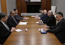 Əli Əsədov pakistanlı nazirlə strateji tərəfdaşlıq məsələlərini müzakirə edib Azərbaycanın Baş naziri Əli Əsədov yanvarın 31-də Pakistan İslam Respublikasının özəlləşdirmə, investisiya və kommunikasiya üzrə federal naziri Abdul Alim Xan ilə görüşüb