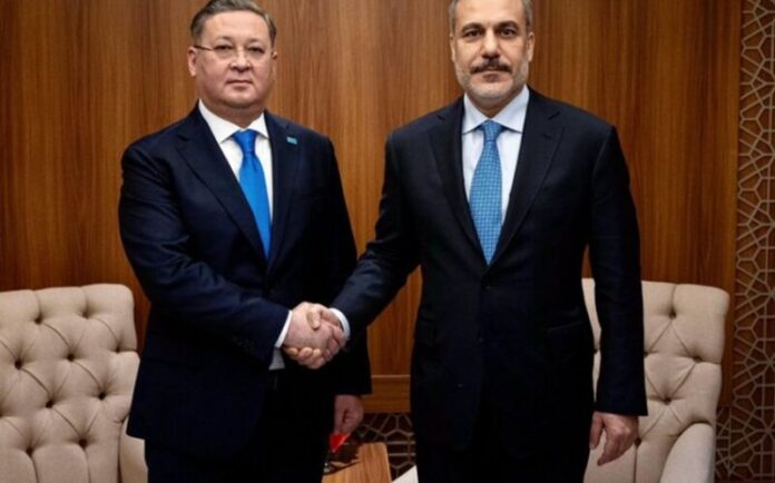 Türkiyənin xarici işlər naziri Hakan Fidan Səudiyyə Ərəbistanı Krallığının Ciddə şəhərində Qazaxıstanın xarici işlər naziri Murat Nurtleu ilə görüşüb