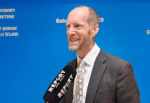 İdarəedici direktor: “EBRD “yaşıl enerji”nin ixracı ilə bağlı Azərbaycanın təşəbbüslərini araşdırır” EBRD-nin Dayanıqlı İnfrastruktur Qrupunun idarəedici direktoru Harri Boyd-Karpenter