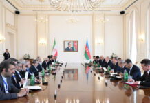 Azərbaycan Prezidenti İlham Əliyevin İran Prezidenti Məsud Pezeşkian ilə geniş tərkibdə görüşü keçirilib Azərbaycan Prezidenti İlham Əliyevin İran Prezidenti Məsud Pezeşkian ilə geniş tərkibdə görüşü