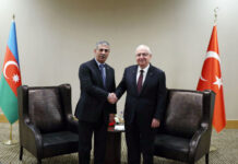 Azərbaycan və Türkiyə müdafiə nazirləri hərbi əməkdaşlığın cari vəziyyətini müzakirə ediblər Azərbaycanın müdafiə naziri general-polkovnik Zakir Həsənov Antalya Diplomatiya Forumu çərçivəsində Türkiyənin milli müdafiə naziri Yaşar Gülərlə görüşüb