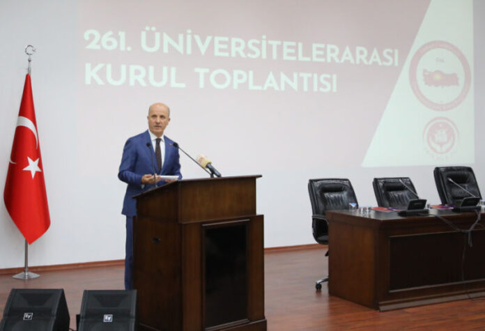 Türkiyənin Ali Təhsil Şurasının (YÖK) RƏHBƏRİ Erol Özvar