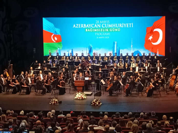 28 May – Müstəqillik Günü Ankarada geniş qeyd olunub