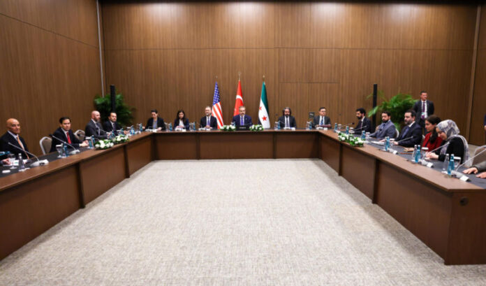 Antalyada Türkiyə, ABŞ və Suriya xarici işlər nazirlərinin üçtərəfli görüşü