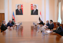 Baş nazir Əli Əsədov Misir Senatının sədri ilə görüşüb Azərbaycan Respublikasının Baş naziri Əli Əsədov mayın 27-də ölkəmizdə səfərdə olan Misir Ərəb Respublikası Senatının sədri Abdel Vahab Abdel Razeq ilə görüşüb