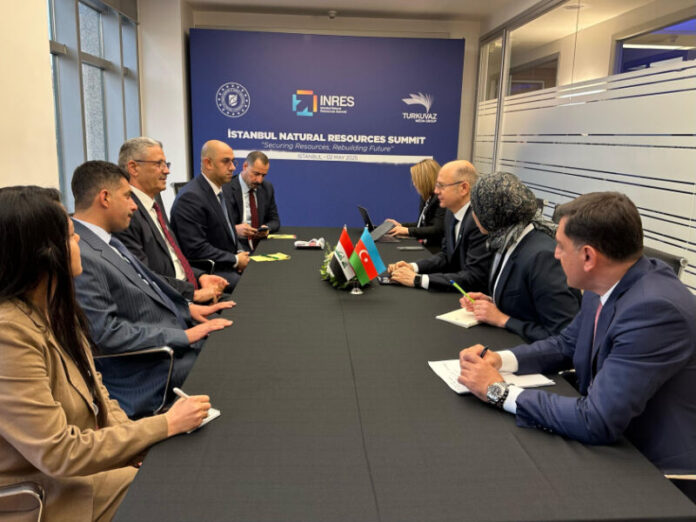 İstanbul Təbii Sərvətlər Zirvəsi çərçivəsində energetika naziri Pərviz Şahbazovla Türkiyənin energetika və təbii sərvətlər naziri Alparslan Bayraktar, İraqın Baş nazirinin müavini və neft naziri Hayan Abdul-Qani Əl-Savad, Suriyanın energetika naziri Muhammed Əl-Bəşir və Somalinin neft və mineral ehtiyatlar naziri Dahir Shire Mohamed arasında görüşlər olub