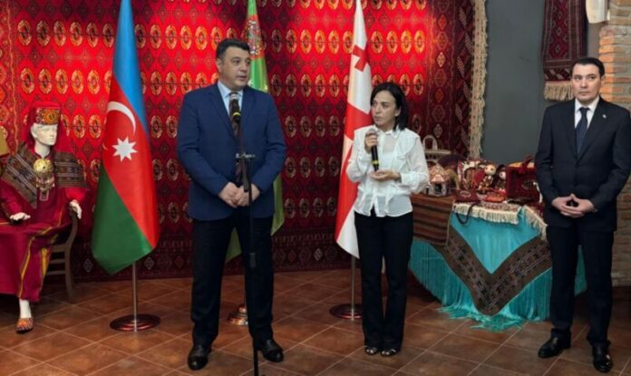 Tbilisidə Azərbaycan və Türkmənistan xalçalarının sərgisi açılıb