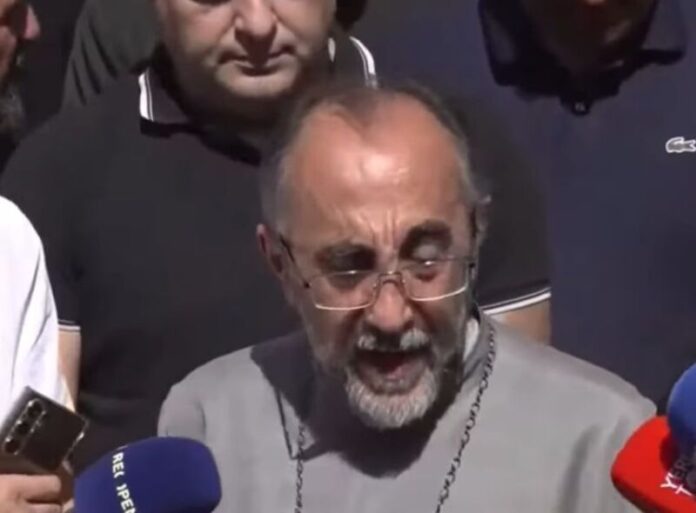 Arxiyepiskop Mikayel Ajapaxyan