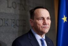 Polşanın XİN başçısı: Vətəndaşlarımız təxliyəyə görə Azərbaycana minnətdardırlar Polşanın xarici işlər naziri Radoslav Sikorski