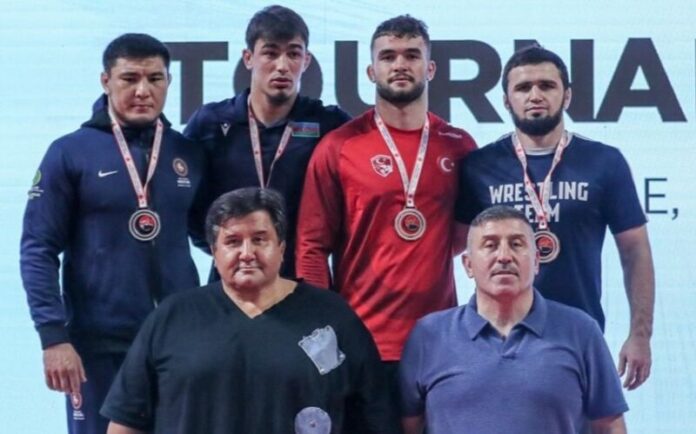 Azərbaycan güləşçiləri Türkiyədə keçirilən xatirə turnirini 8 medalla başa vurublar