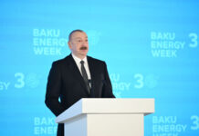 Prezident İlham Əliyev 30-cu “Caspian Oil and Gas”, 13-cü “Caspian Power” sərgilərinin və 30-cu “Baku Energy Forum”un rəsmi açılış mərasimində çıxış edib Prezident İlham Əliyev 30-cu “Caspian Oil and Gas”, 13-cü “Caspian Power” sərgilərinin və 30-cu “Baku Energy Forum”un rəsmi açılış mərasimində çıxış edib