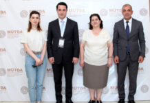 Xaçmazda fizika fənnini tədris edən ana və qızı sertifikatlaşdırma imtahanında yüksək bal toplayıb Xaçmazda fizika fənnini tədris edən ana və qızı sertifikatlaşdırma imtahanında yüksək bal toplayıb