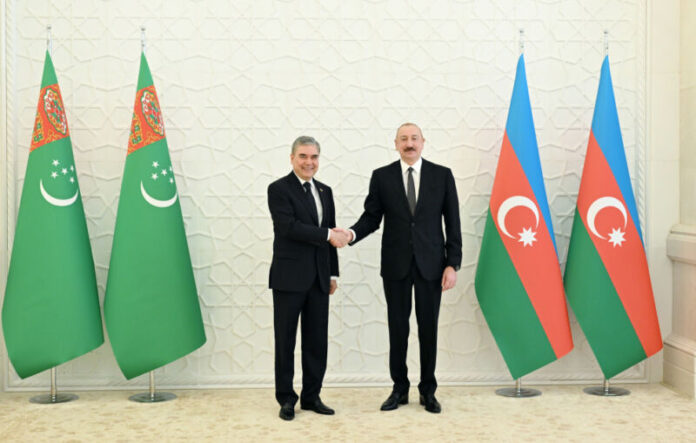 Azərbaycan Prezidenti İlham Əliyevin Türkmənistan Xalq Məsləhətinin sədri Qurbanqulu Berdiməhəmmədov ilə görüşü