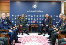 İstanbulda Azərbaycan və Türkiyə müdafiə nazirləri görüşüblər “IDEF 2025” 17-ci Beynəlxalq Müdafiə Sənayesi Sərgisində iştirak etmək üçün İstanbul şəhərində səfərdə olan Azərbaycanın müdafiə naziri general-polkovnik Zakir Həsənov Türkiyənin milli müdafiə naziri cənab Yaşar Gülerlə görüşüb