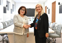 Milli Məclisin sədri Cenevrədə bir sıra ölkələrin parlament sədrləri ilə görüşlər keçirib Milli Məclisin sədri Sahibə Qafarova İsveçrə Konfederasiyasının Cenevrə şəhərinə işgüzar səfəri çərçivəsində iyulun 30-da İrlandiya Parlamenti Nümayəndələr Palatasının sədri Verona Mörfi və Moldova Parlamentinin sədri İqor Qrosu ilə görüşlər keçirib