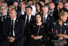 Milli Məclisin sədri Srebrenitsa qurbanlarının xatirəsinə həsr olunmuş anım mərasimində iştirak edib Milli Məclisin sədri Srebrenitsa qurbanlarının xatirəsinə həsr olunmuş anım mərasimində iştirak edib