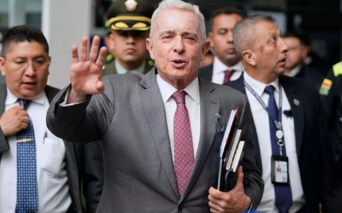 Kolumbiyanın keçmiş prezidenti Alvaro Uribe