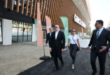 Prezident İlham Əliyev və birinci xanım Mehriban Əliyeva Gəncə şəhər stadionunda tikinti işlərinin gedişi ilə tanış olublar Prezident İlham Əliyev və birinci xanım Mehriban Əliyeva Gəncə şəhər stadionunda tikinti işlərinin gedişi ilə tanış olublar