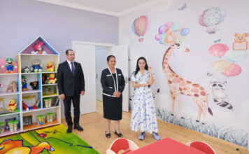 Heydər Əliyev Fondunun vitse-prezidenti Leyla Əliyeva Şamaxıda inşa olunan körpələr evi-uşaq bağçalarının açılışında iştirak edib Heydər Əliyev Fondunun vitse-prezidenti Leyla Əliyeva Şamaxıda inşa olunan körpələr evi-uşaq bağçalarının açılışında iştirak edib