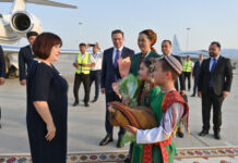 Milli Məclisin sədri Türkmənistana işgüzar səfərə gedib Milli Məclisin sədri Sahibə Qafarovanın başçılığı ilə Azərbaycan parlament nümayəndə heyəti BMT-nin Dənizə çıxışı olmayan inkişaf etməkdə olan ölkələr üzrə üçüncü Konfransı çərçivəsində keçiriləcək Parlamentlərarası Forumda iştirak etmək üçün Türkmənistana işgüzar səfərə gedib