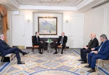 Prezident İlham Əliyev “Brookfield Asset Management” şirkətinin baş icraçı direktoru ilə görüşüb Sentyabrın 22-də Azərbaycan Respublikasının Prezidenti İlham Əliyev Nyu-Yorkda dünyanın alternativ investisiyalar sahəsində ən böyük idarəedici şirkətlərindən biri olan "Brookfield Asset Management" şirkətinin baş icraçı direktoru Brüs Flətt ilə görüşüb