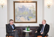 Prezident İlham Əliyev Nyu-Yorkda “Neuberger Berman” şirkətinin sədri və baş icraçı direktoru ilə görüşüb Azərbaycan Respublikasının Prezidenti İlham Əliyev sentyabrın 22-də Nyu-Yorkda “Neuberger Berman” şirkətinin sədri və baş icraçı direktoru Corc Volker ilə görüşüb