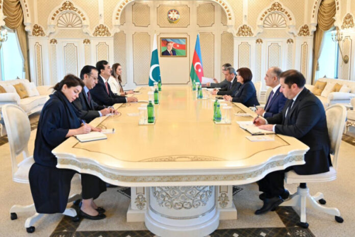 Oktyabrın 28-də Milli Məclisin sədri Sahibə Qafarova Azərbaycan Respublikası Konstitusiyasının qəbul edilməsinin 30 illiyinə həsr olunmuş “Konstitusiya müasir dünyada dövlətlərin müstəqilliyinin və suverenliyinin təməli kimi” mövzusunda beynəlxalq parlament konfransında iştirak etmək üçün ölkəmizdə səfərdə olan Pakistan İslam Respublikası Senatının sədri Syed Yusuf Raza Gilani ilə görüşüb Oktyabrın 28-də Milli Məclisin sədri Sahibə Qafarova Azərbaycan Respublikası Konstitusiyasının qəbul edilməsinin 30 illiyinə həsr olunmuş “Konstitusiya müasir dünyada dövlətlərin müstəqilliyinin və suverenliyinin təməli kimi” mövzusunda beynəlxalq parlament konfransında iştirak etmək üçün ölkəmizdə səfərdə olan Pakistan İslam Respublikası Senatının sədri Syed Yusuf Raza Gilani ilə görüşüb