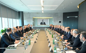 Mikayıl Cabbarov İstanbul Sənaye Palatasının nümayəndə heyəti ilə görüşüb İqtisadiyyat naziri Mikayıl Cabbarov İstanbul Sənaye Palatasının (İSO) İdarə Heyətinin sədri Erdal Bahçıvanın rəhbərlik etdiyi nümayəndə heyəti ilə görüşüb