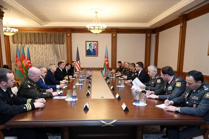 Azərbaycanın müdafiə naziri general-polkovnik Zakir Həsənov ABŞ Mərkəzi Komandanlığının komandanı və Hərbi Dəniz Qüvvələrinin admiralı Bred Kuperin rəhbərlik etdiyi nümayəndə heyəti ilə görüşüb